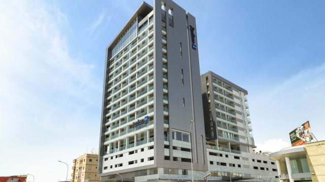 HOTEL RADISSON BLU LARNACA